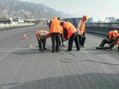 南澳道路桥梁病害治理